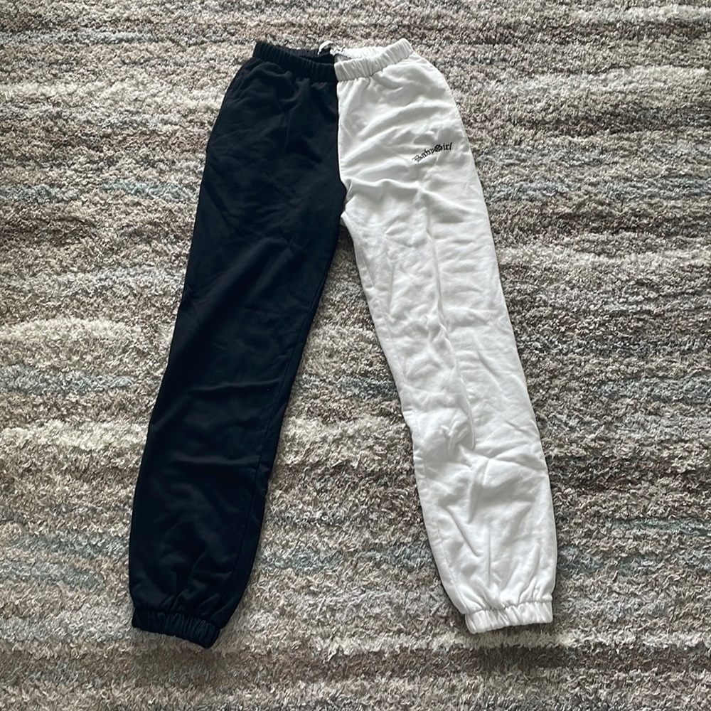 Adika Sweatpants